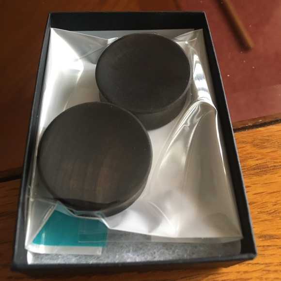 1’ 1/8 Custom Concave Wood Plugs - Picture 1 of 1